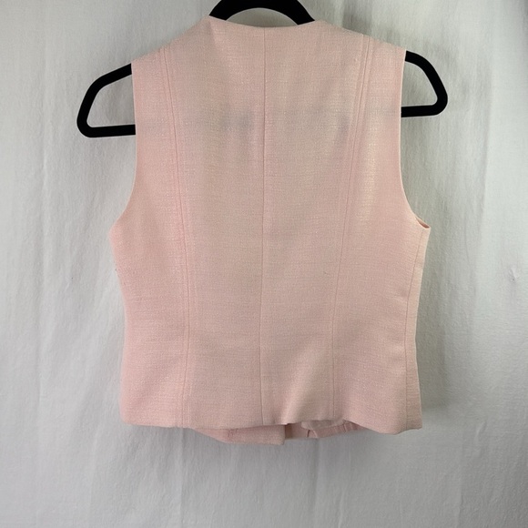 Elegant Pink Women's Tailored Vest - Picture 2 of 8